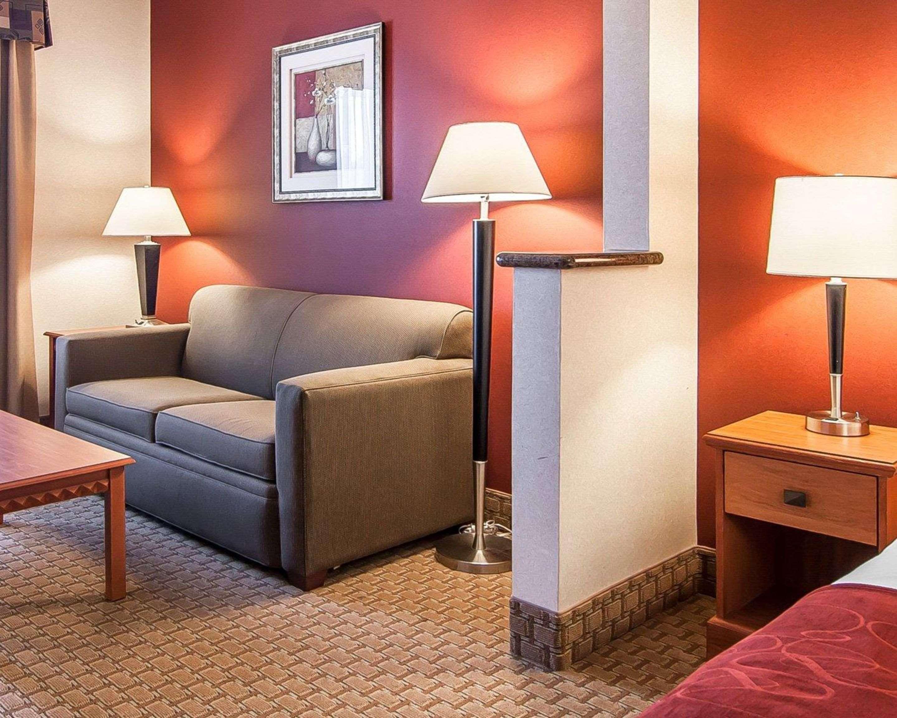 Hotel Comfort Airport 3*