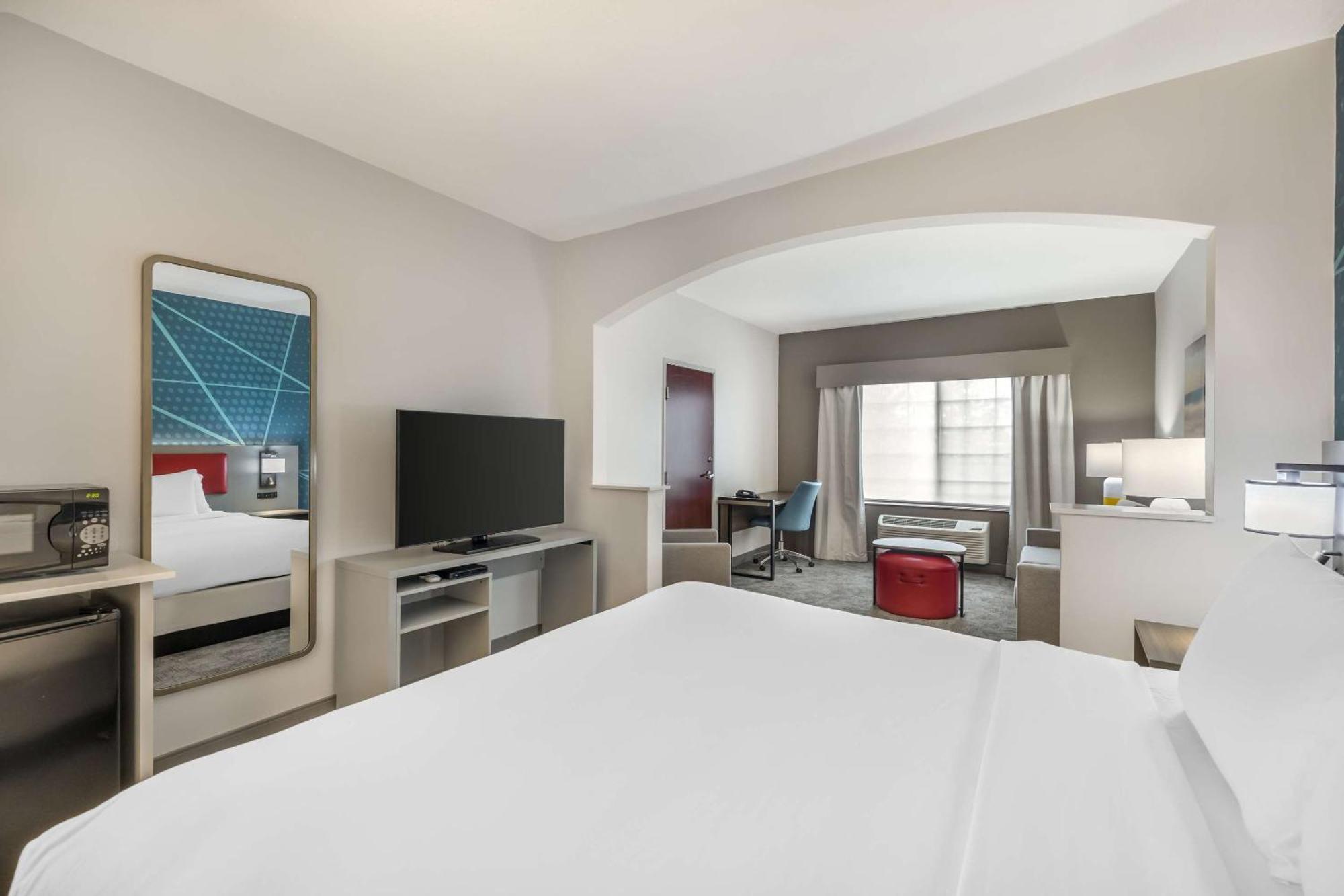Comfort Airport 3* Redmond