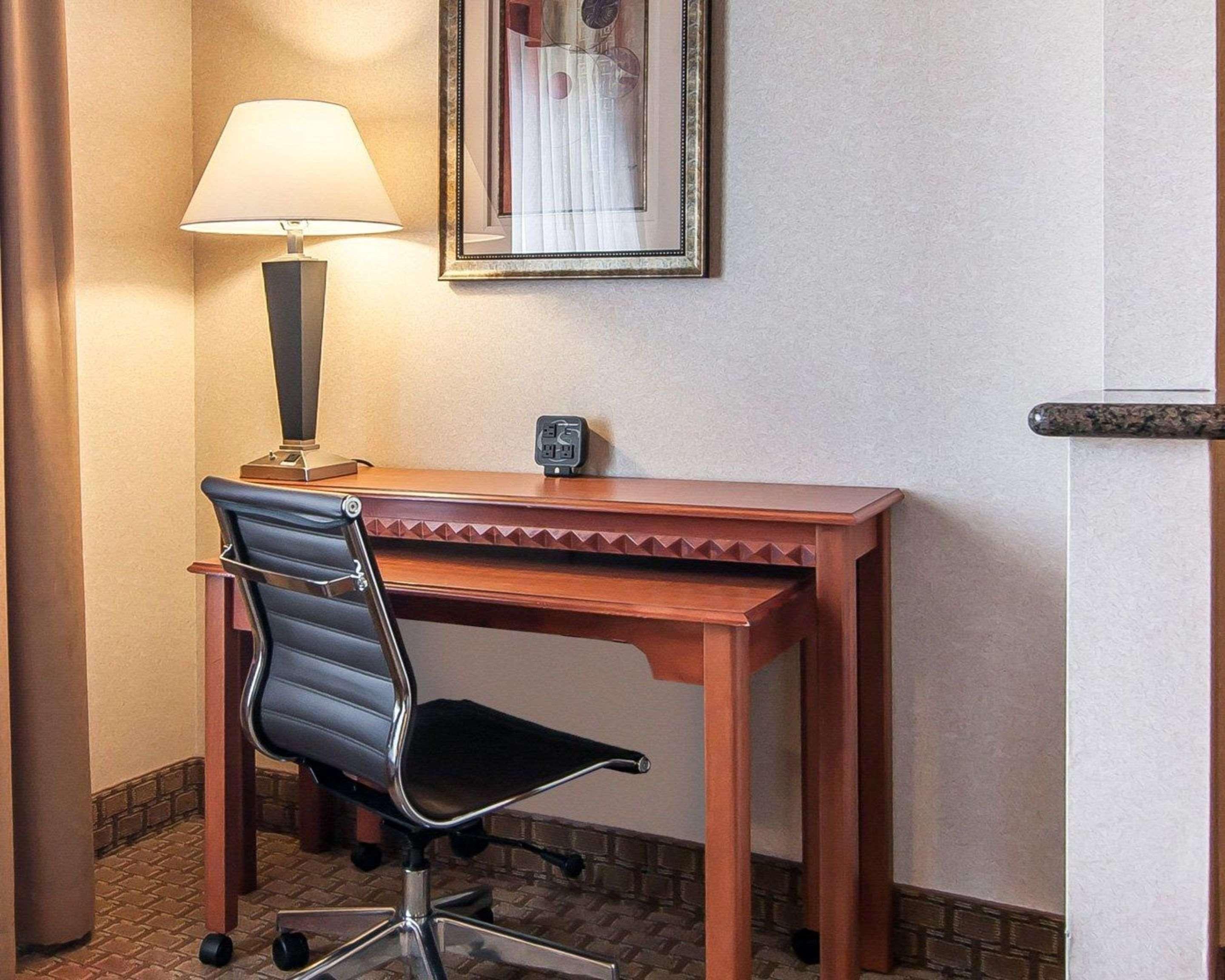 Comfort Airport Hotel 3*