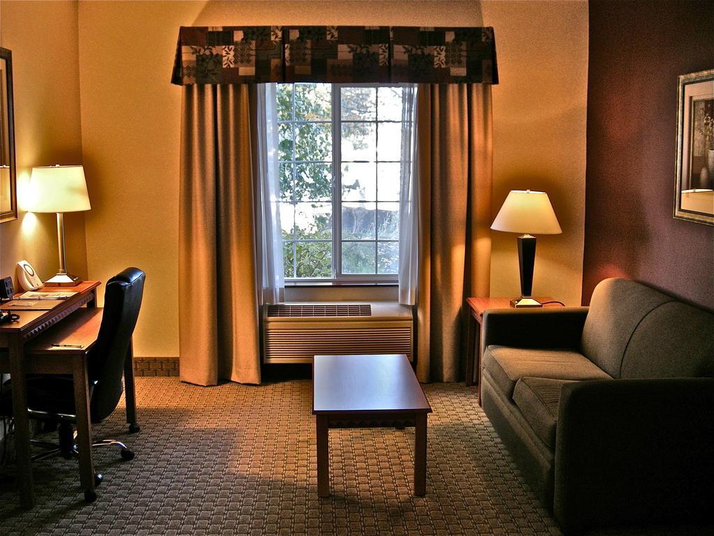 Comfort Airport 3*