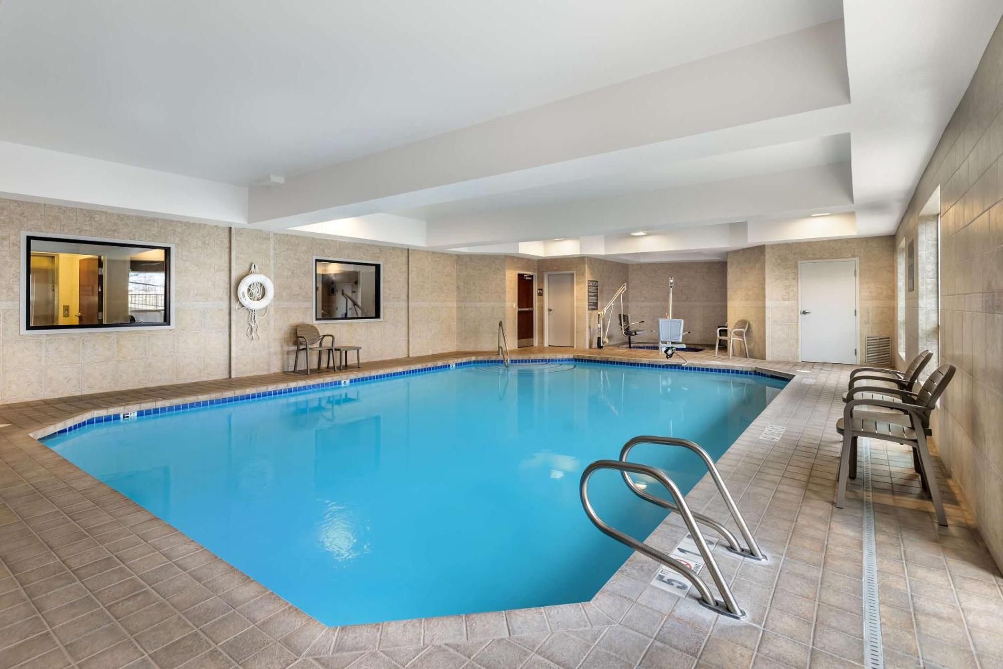 Hotel Comfort Airport 3*