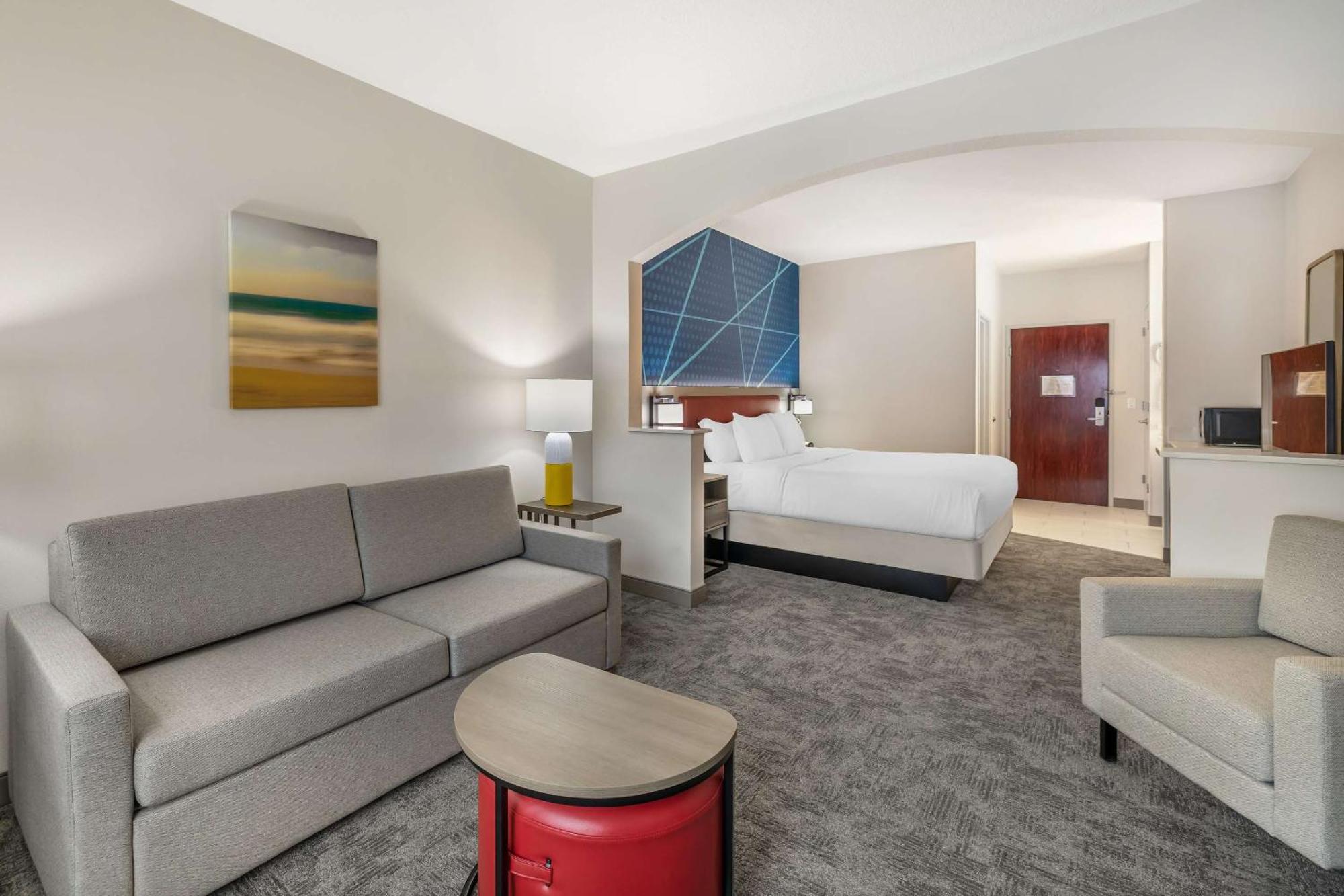 Comfort Airport 3*